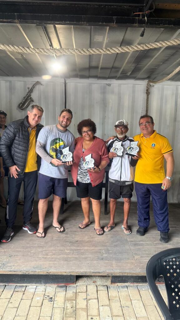 claudinho e familia 1 lugar